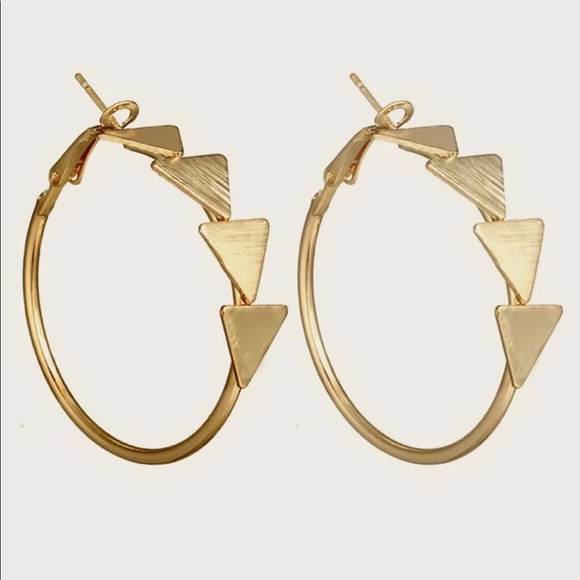 LAST ONE • Reese • Triangle Hoop Earrings - Picture 3 of 5